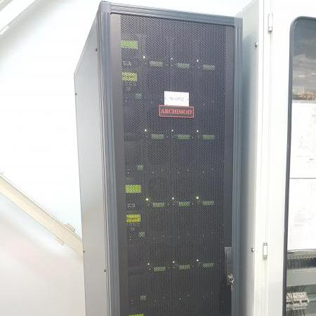 Модульный ИБП ARCHIMOD HE 100 кВА 15 мин для серверной интернет провайдера
